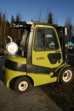 KHP air-conditioning installed in a Clark forklift.